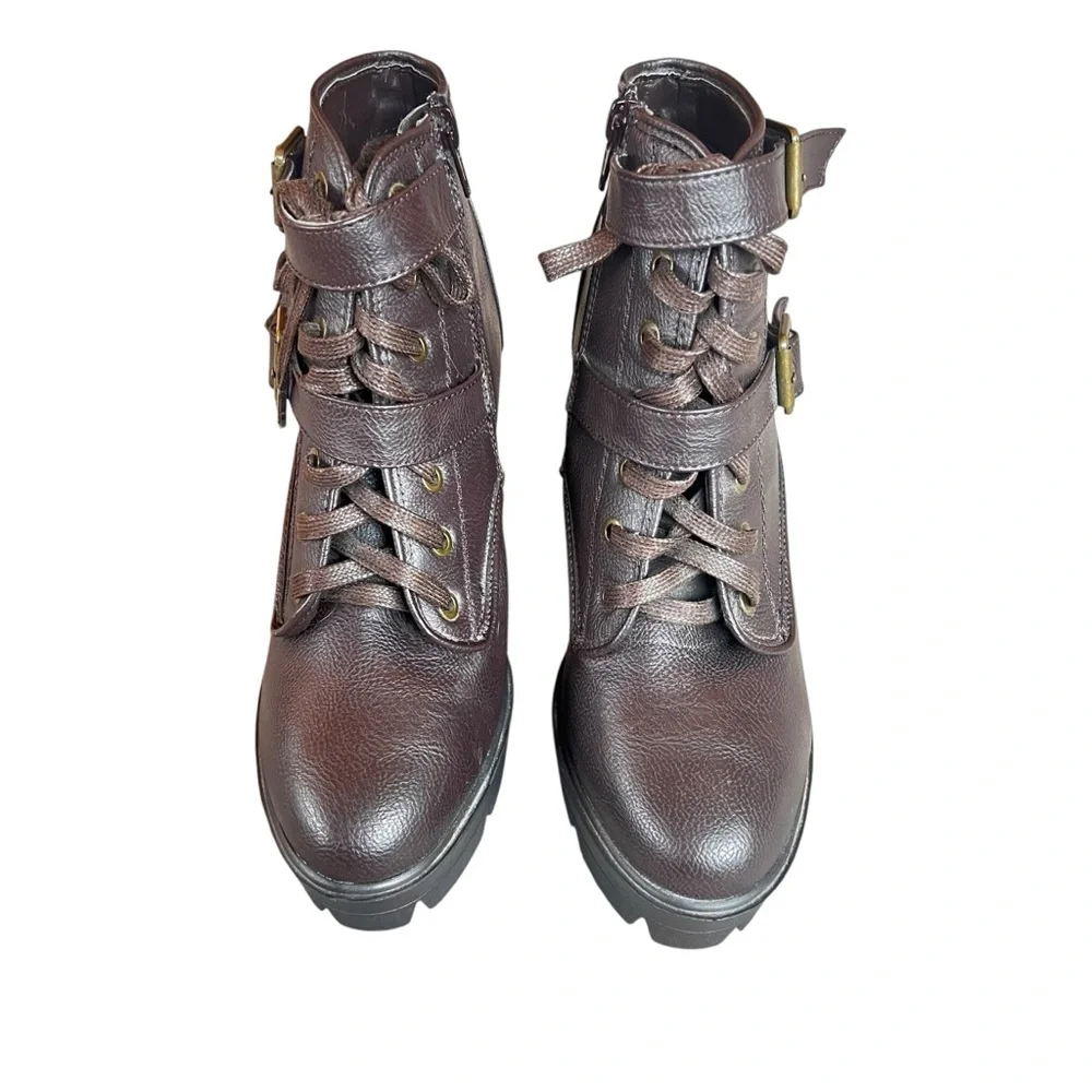 Bamboo Brown Platform Lug Sole Lace Up Ankle Boots Size 9